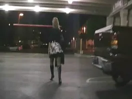 Kaksi tyttöä parhaat seksi videot ja kaveri