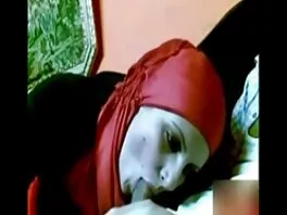 Kaunis teini ilmaiset seksivideot kasvot peitetty jizz